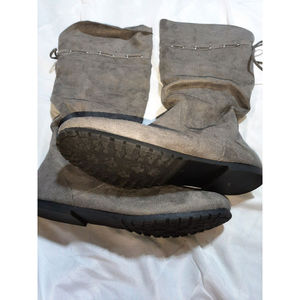 Rampagegray Suede Boots 16 " High Womens Size 7 M